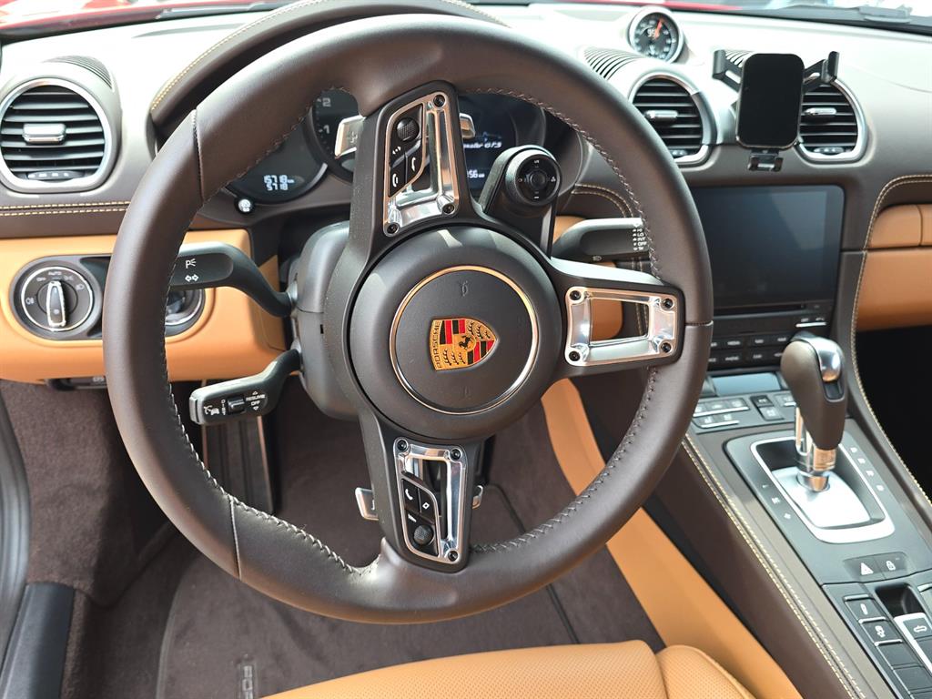 Porsche 718 - Vista 8