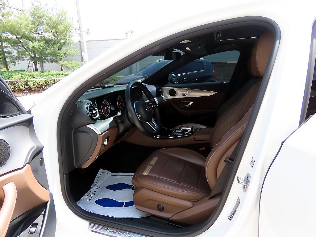 Mercedes Benz E class - Vista 5