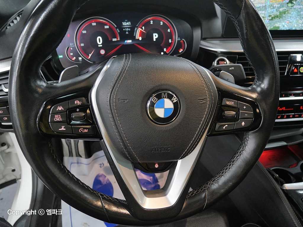 BMW 5 Series - Vista 8