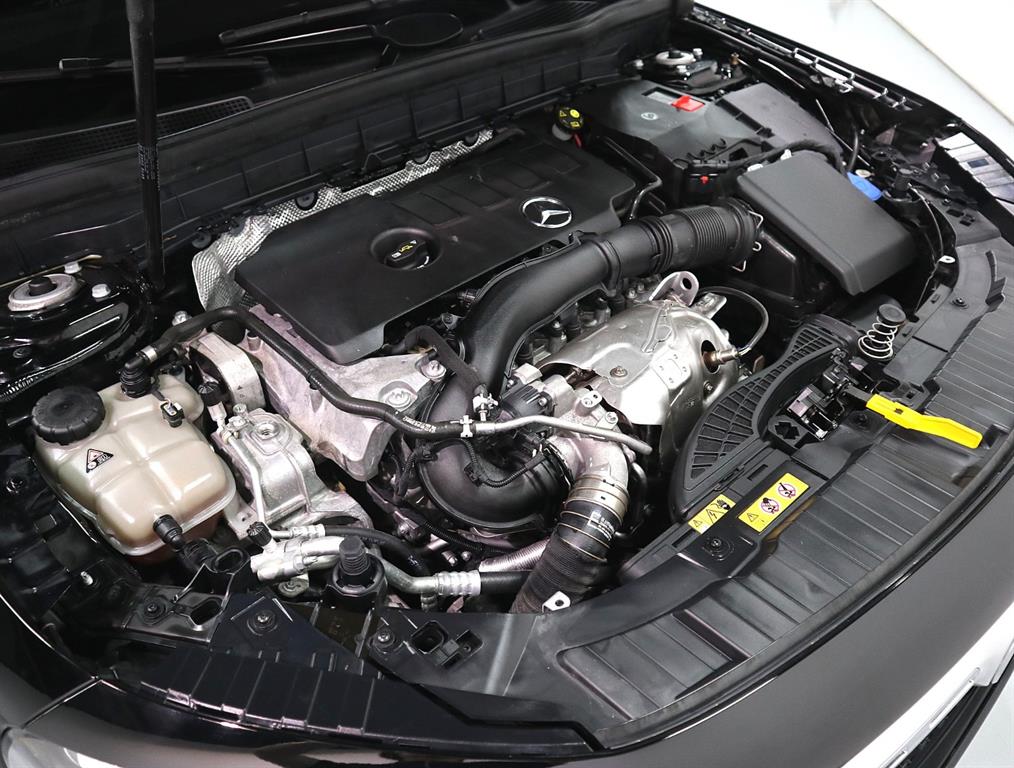 Mercedes Benz GLB Class - Vista 6