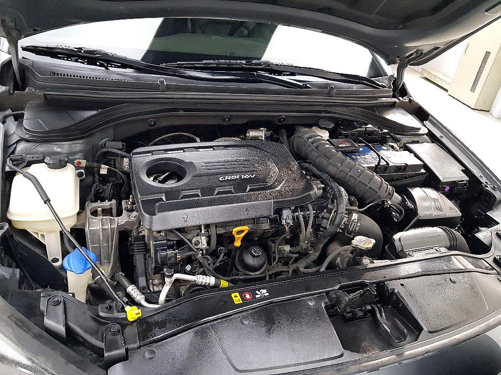 HYUNDAI Avante - Vista 6