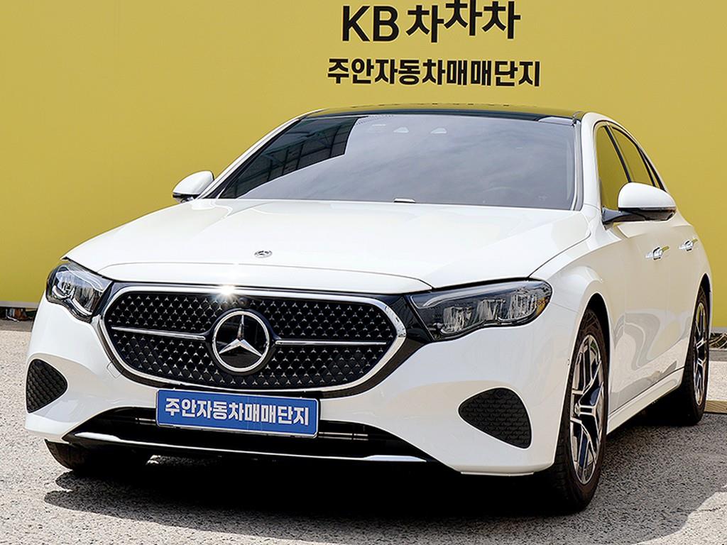 Mercedes Benz E class - Vista 3