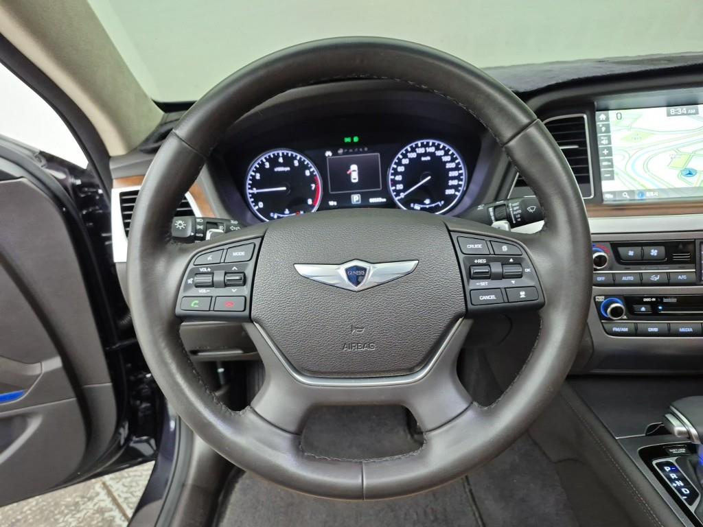 HYUNDAI Genesis - Vista 9