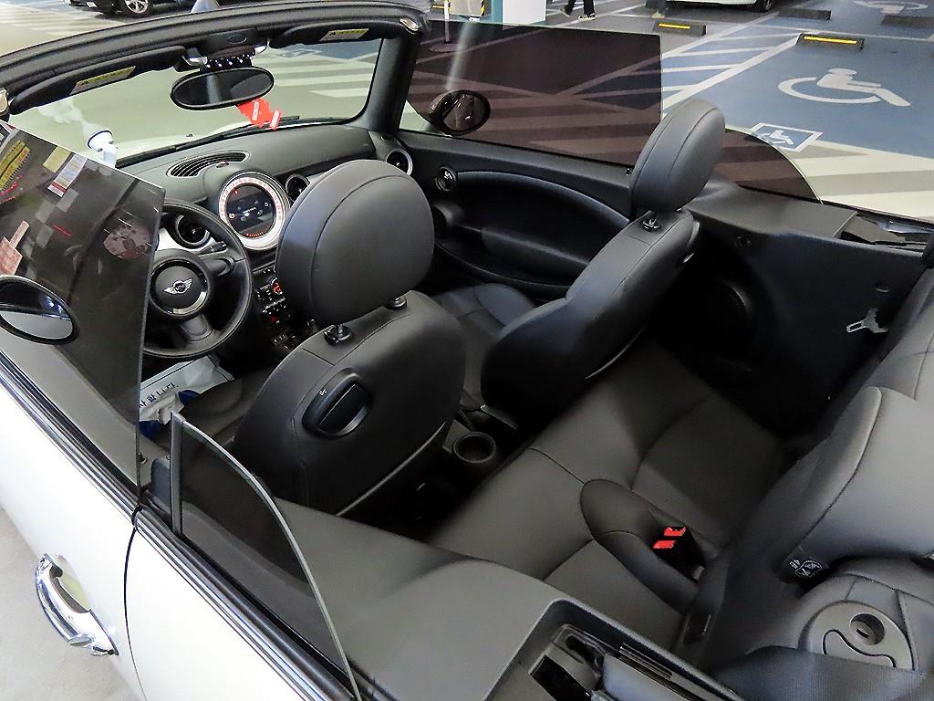 Mini Cooper Convertible - Vista 12