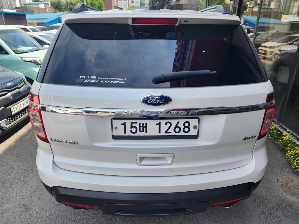 Ford Explorer - Vista 4