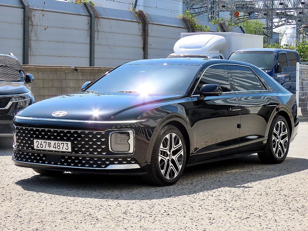 HYUNDAI Grandeur - Vista 2