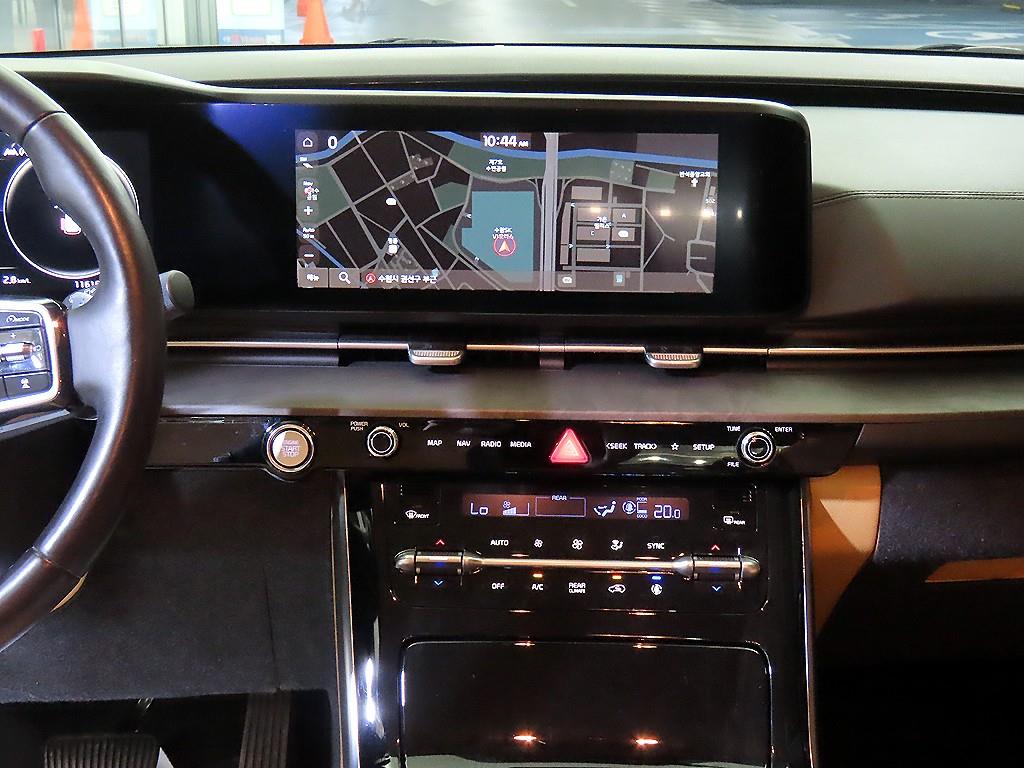 KIA Carnival - Vista 11