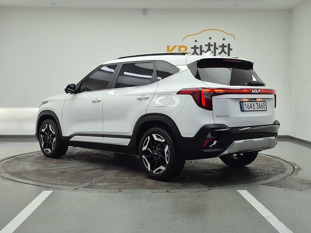 KIA Seltos - Vista 3