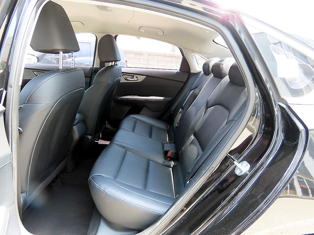 KIA K3 - Vista 6