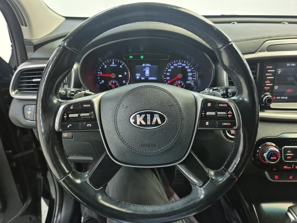 KIA Sorento - Vista 9