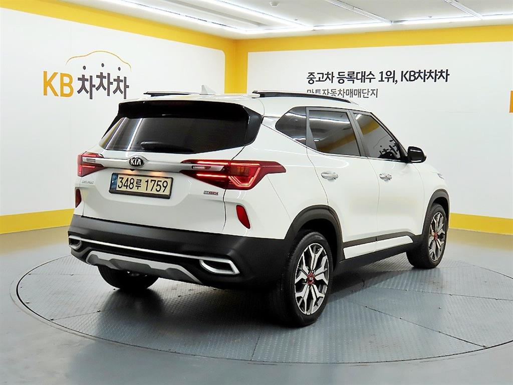 KIA Seltos - Vista 4