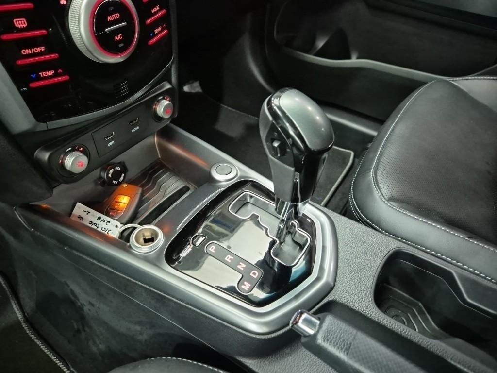 Ssangyong Tivoli - Vista 10