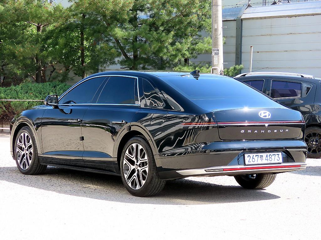 HYUNDAI Grandeur - Vista 3