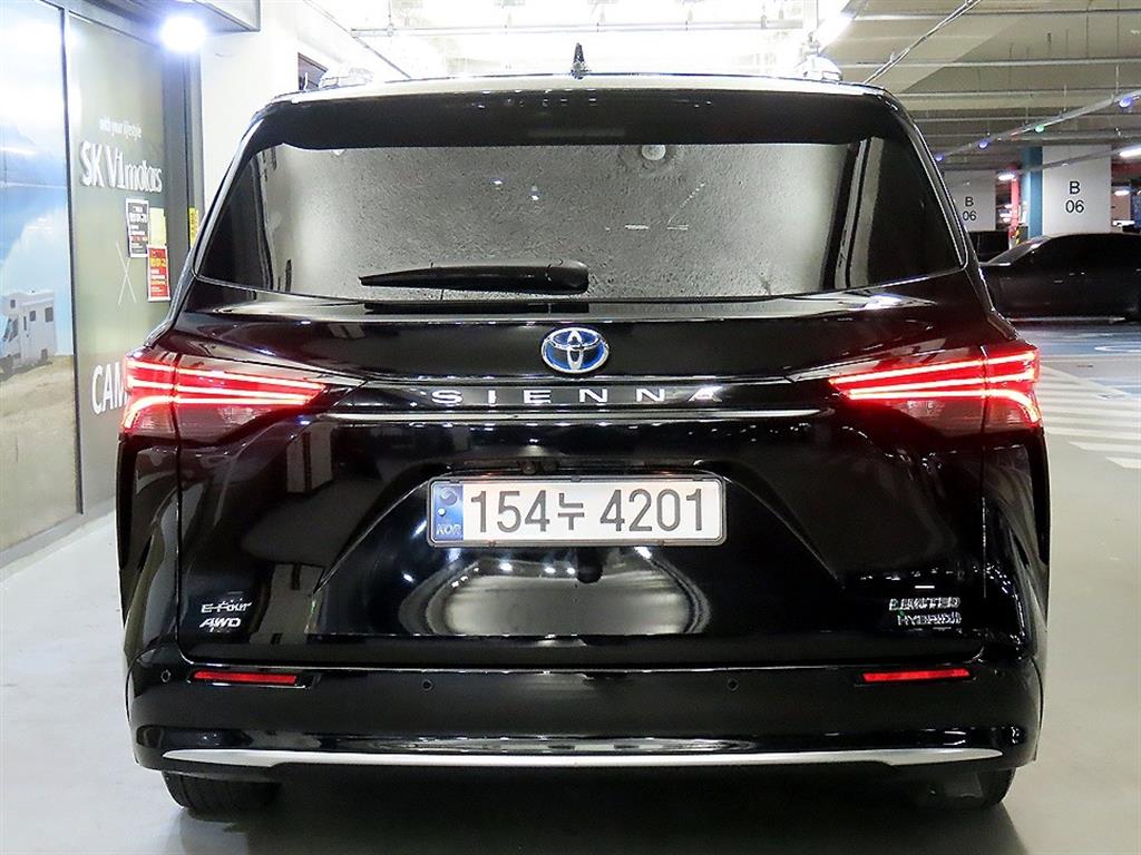 Toyota Siena - Vista 5