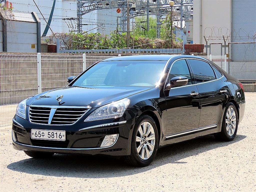 HYUNDAI Equus - Vista 2