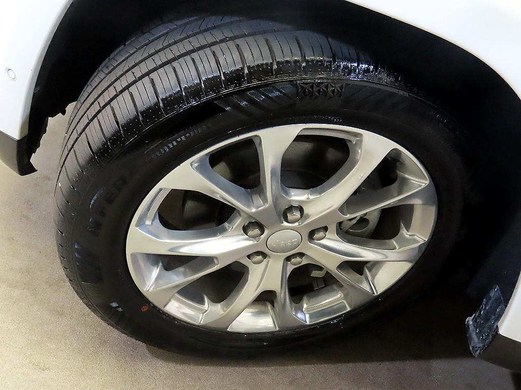 Jeep Cherokee - Vista 8