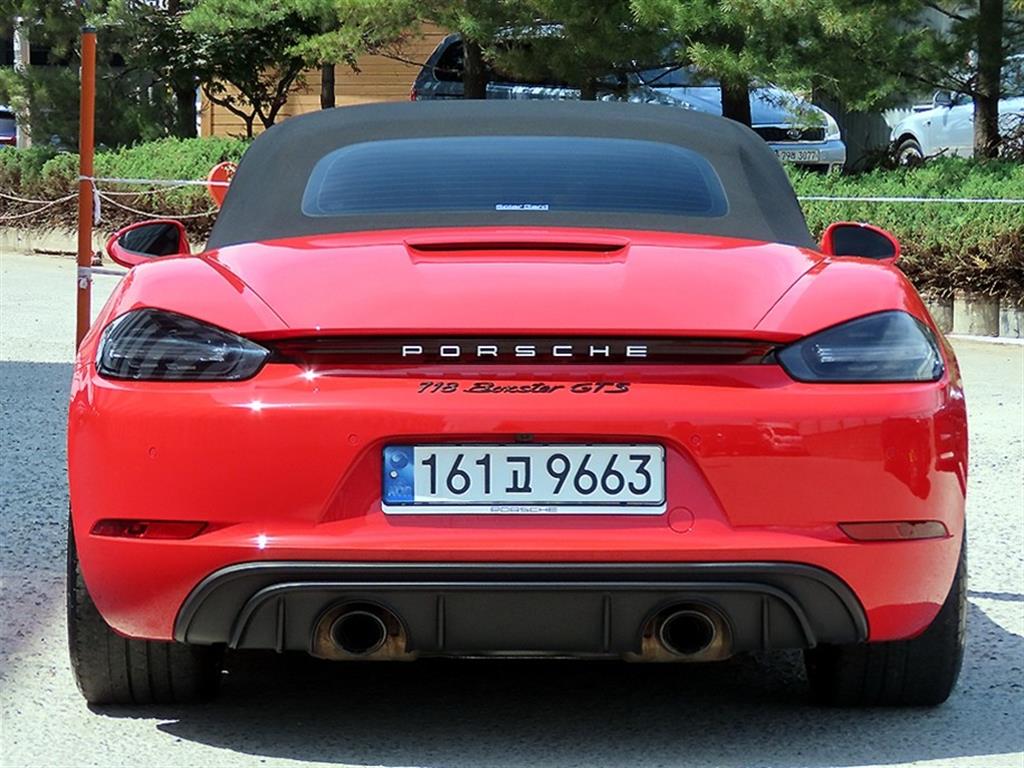 Porsche 718 - Vista 4