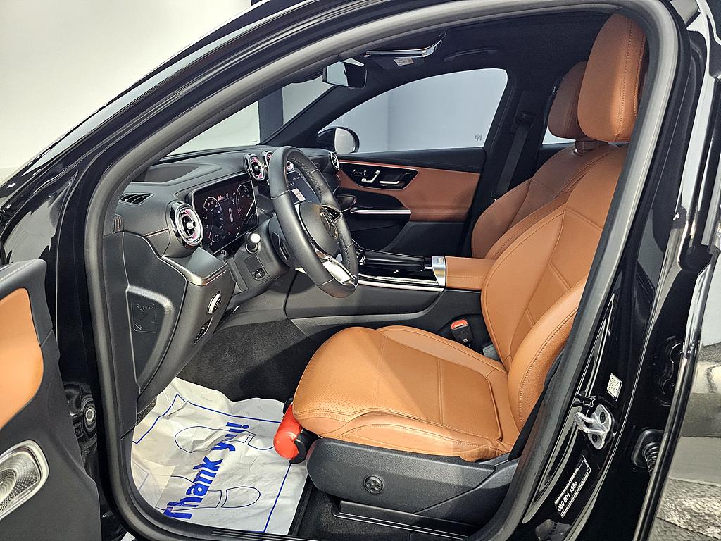 Mercedes Benz GLC Class - Vista 8