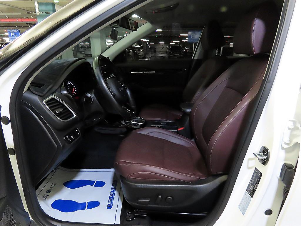 KIA Seltos - Vista 6