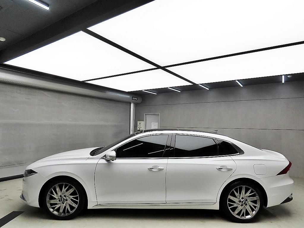 HYUNDAI Grandeur - Vista 4