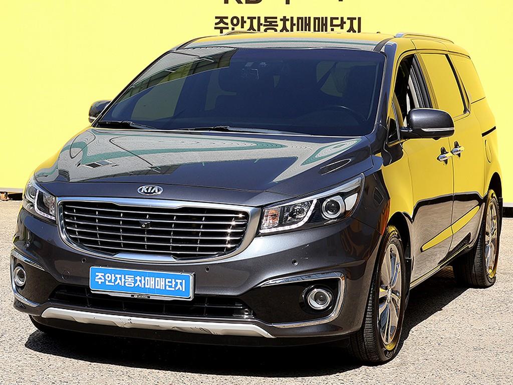 KIA Carnival - Vista 3