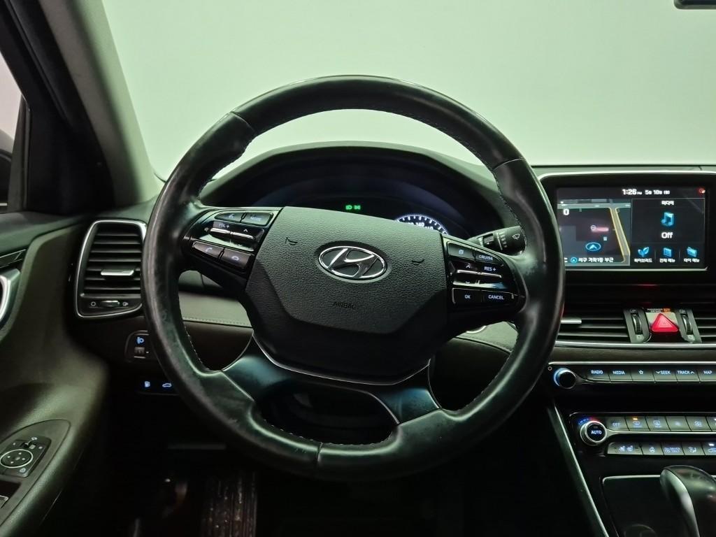 HYUNDAI Grandeur - Vista 9