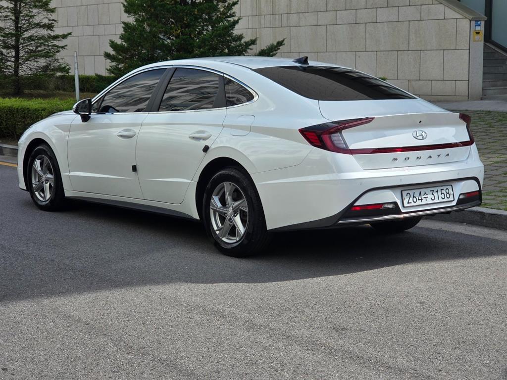 HYUNDAI Sonata - Vista 5