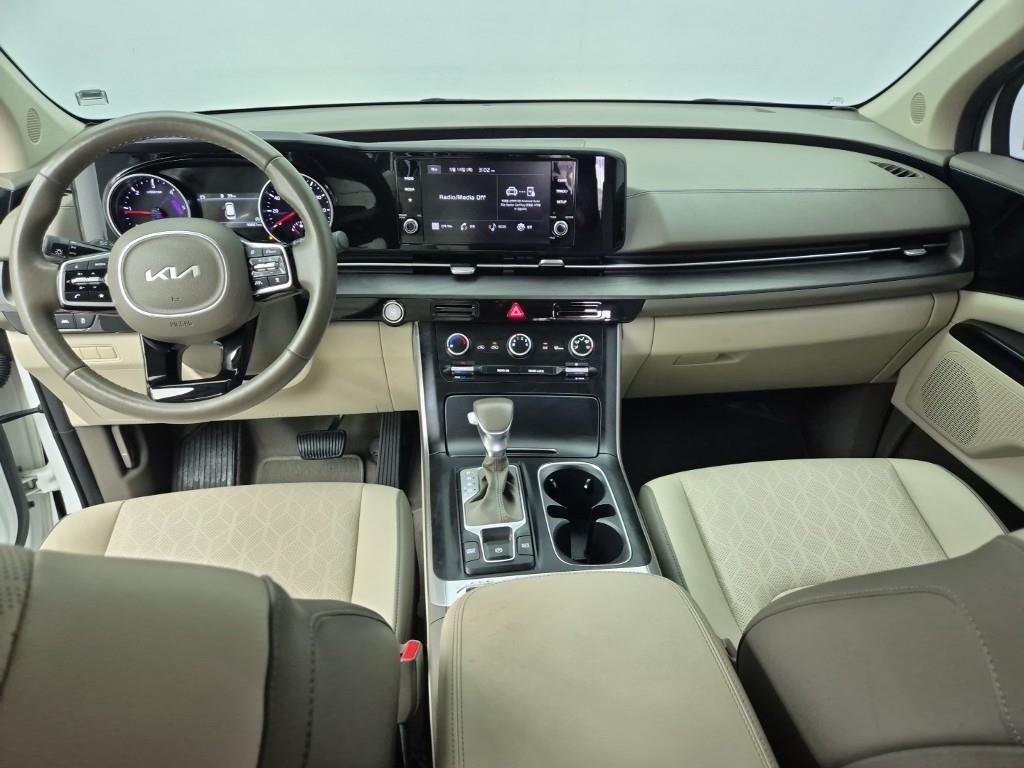 KIA Carnival - Vista 5