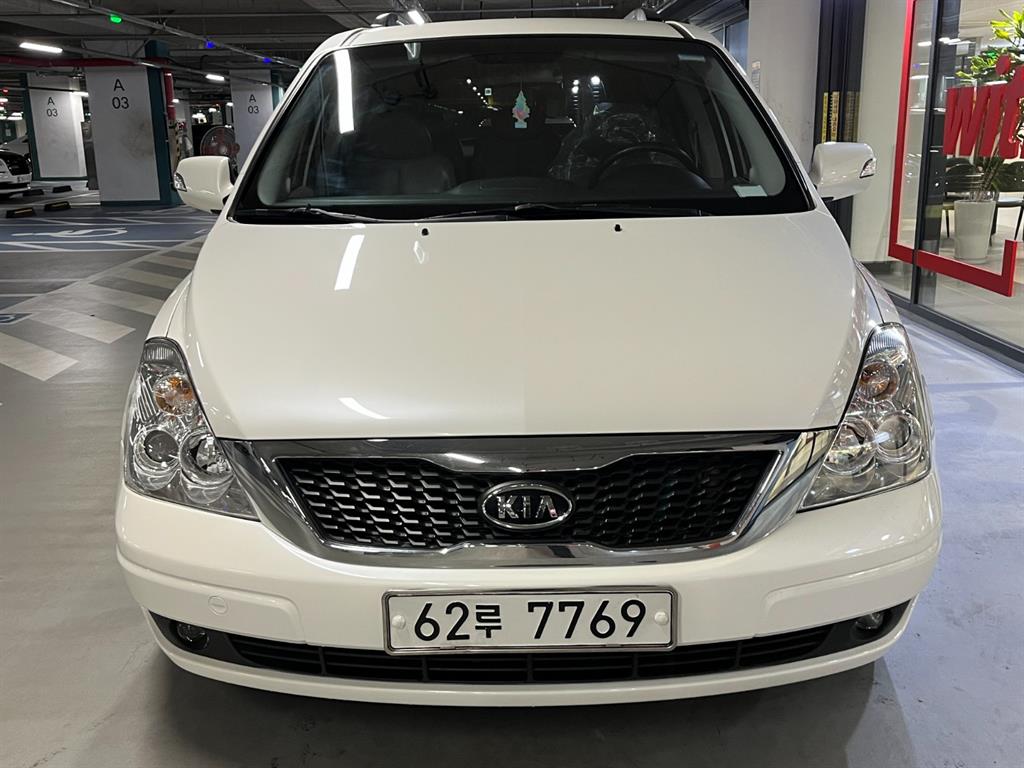 KIA Carnival - Vista 2