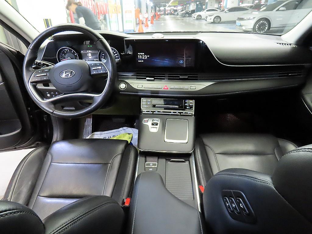 HYUNDAI Grandeur - Vista 10