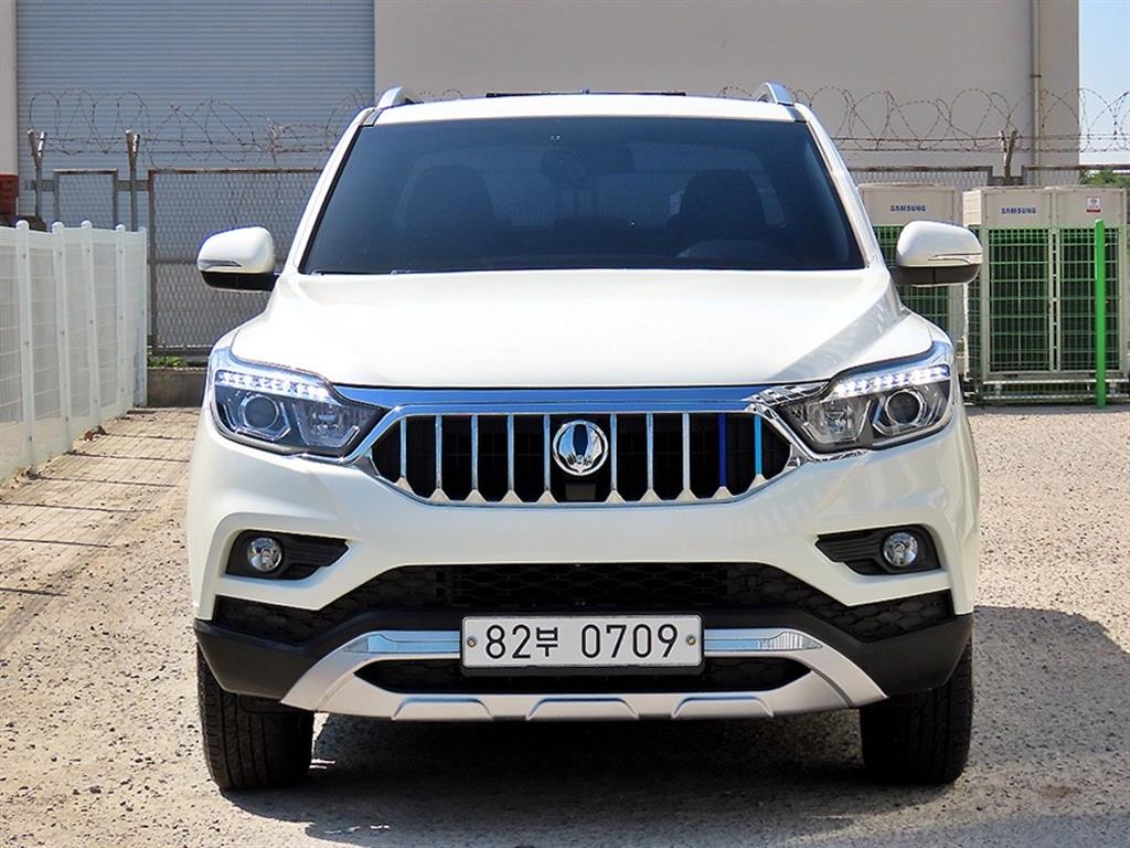 Ssangyong Rexton 2019 Blanco - Importación desde Corea - HF Imports Iquique - Foto 1