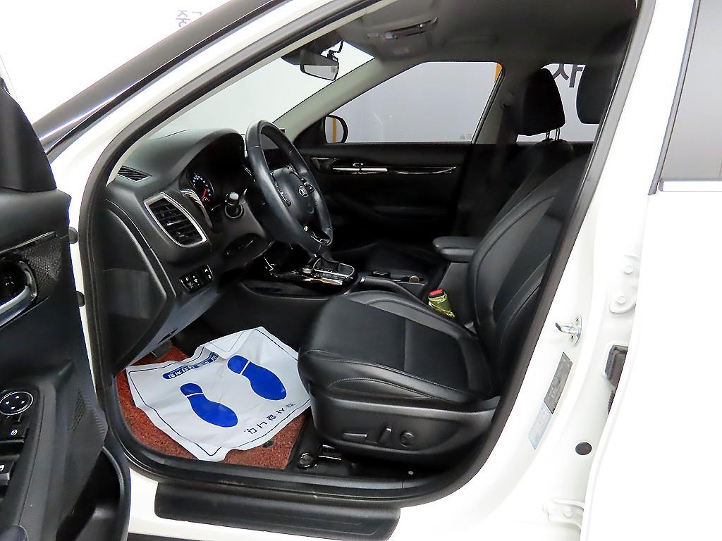 KIA Seltos - Vista 5