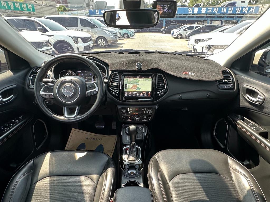 Jeep Compass - Vista 8