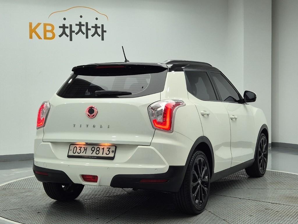 Ssangyong Tivoli - Vista 3