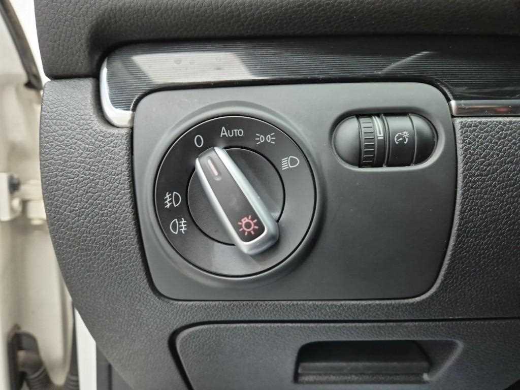 Volkswagen Golf 2012 Blanco - Importación desde Corea - HF Imports Iquique - Foto 15