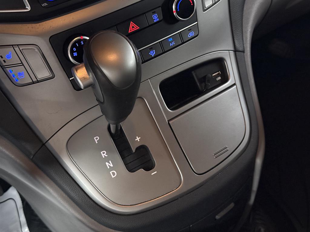 HYUNDAI Starex 2018 Negro - Importación desde Corea - HF Imports Iquique - Foto 18