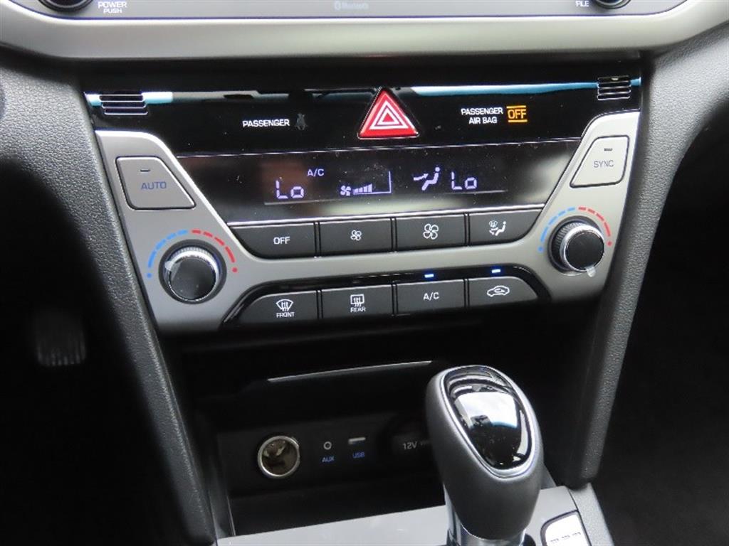 HYUNDAI Avante 2017 Gris - Importación desde Corea - HF Imports Iquique - Foto 7