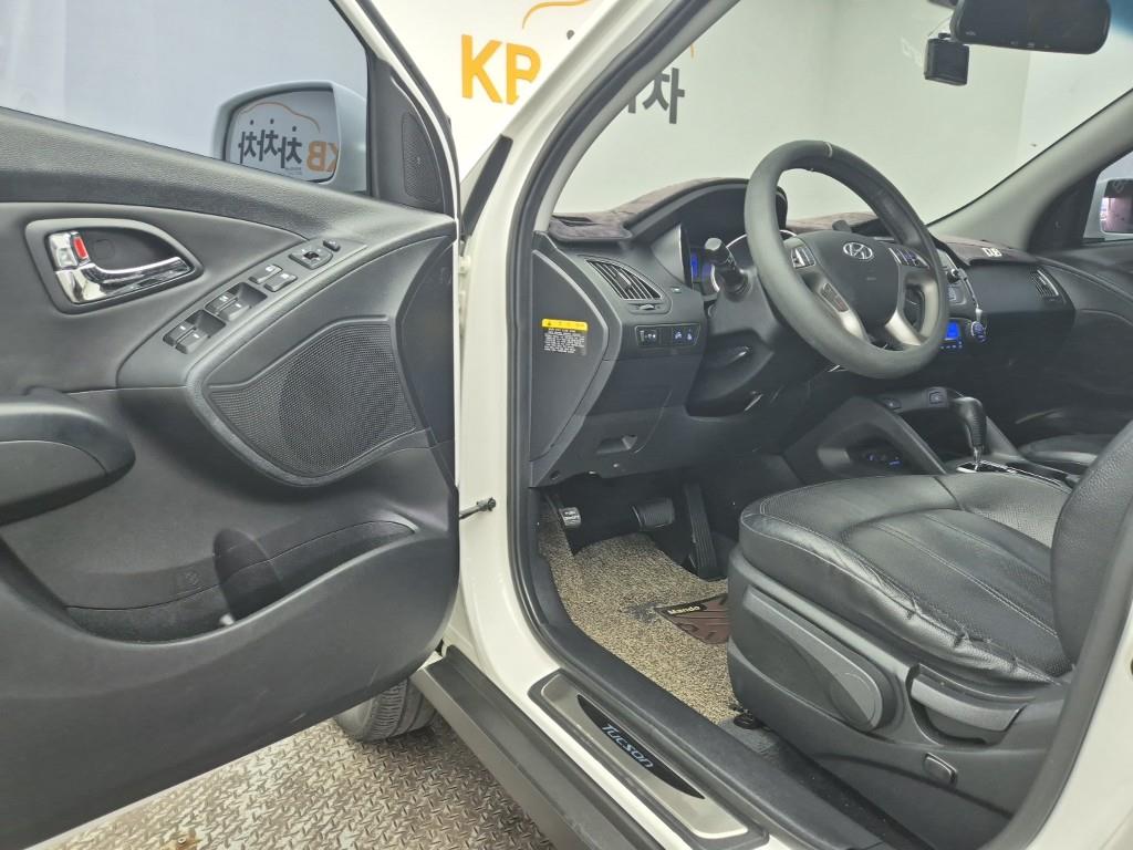 HYUNDAI Tucson 2013 Blanco - Importación desde Corea - HF Imports Iquique - Foto 18