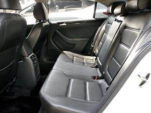 Volkswagen Jetta - Vista 12