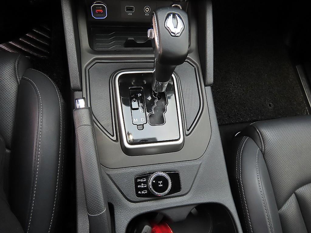 Ssangyong Rexton - Vista 10
