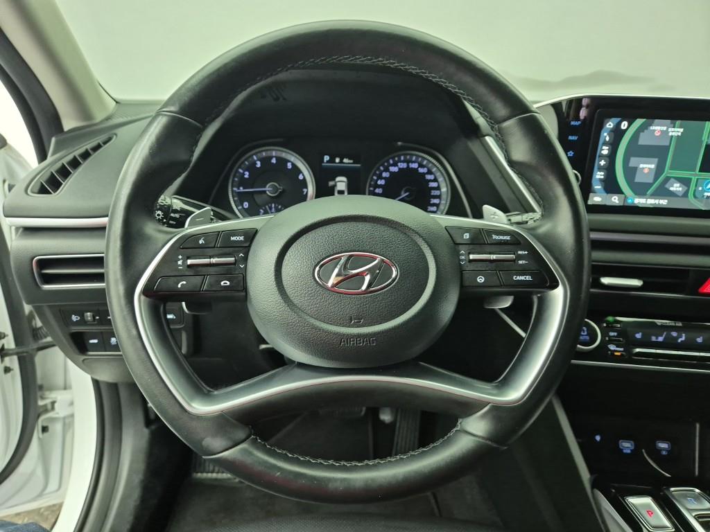 HYUNDAI Sonata - Vista 9
