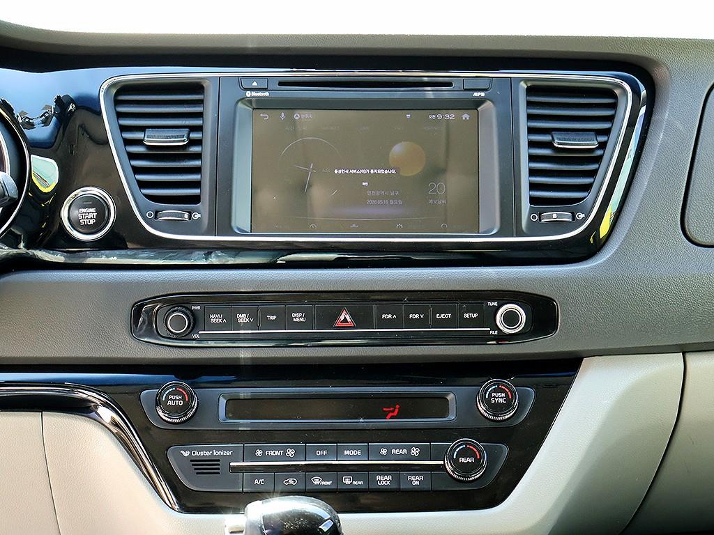 KIA Carnival 2016 Gris - Importación desde Corea - HF Imports Iquique - Foto 9