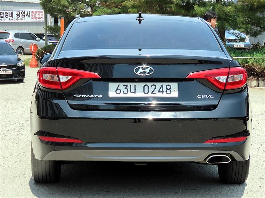 HYUNDAI Sonata - Vista 4