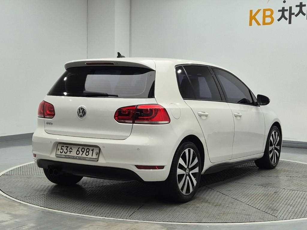 Volkswagen Golf - Vista 3