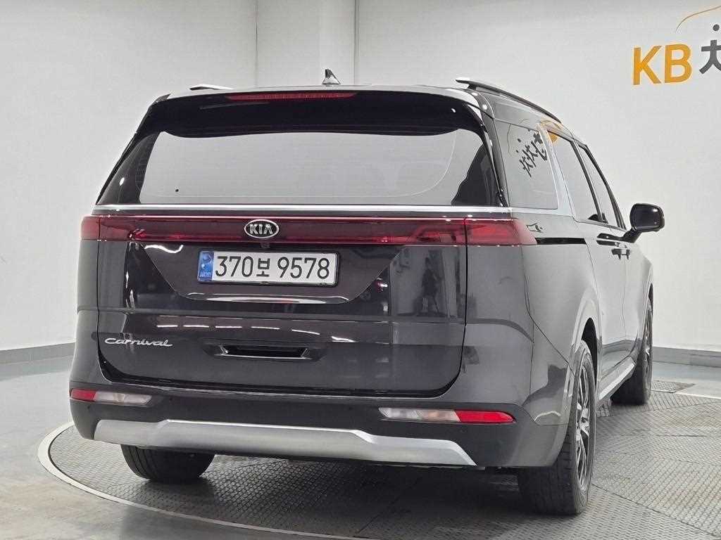 KIA Carnival - Vista 3
