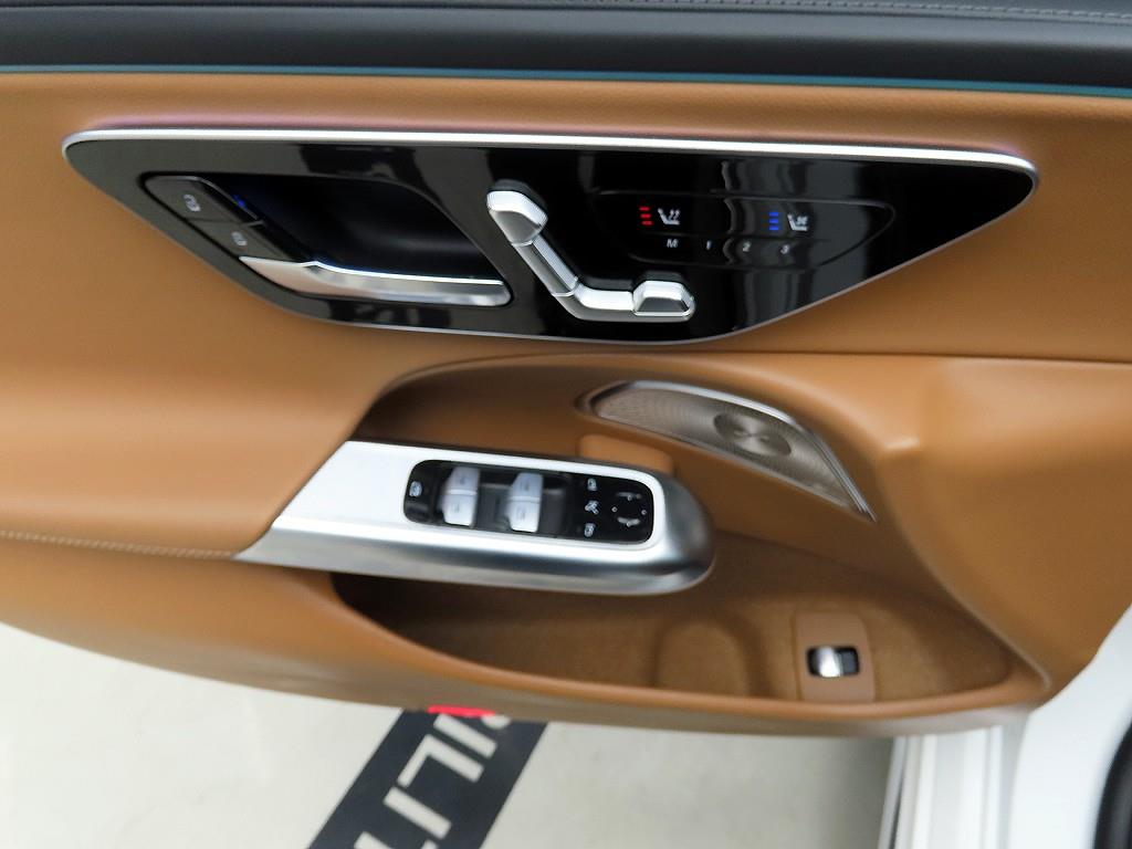 Mercedes Benz E class - Vista 11