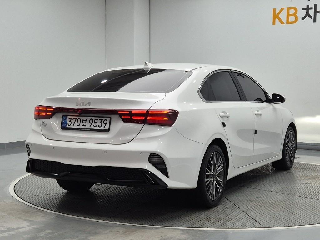KIA K3 - Vista 4