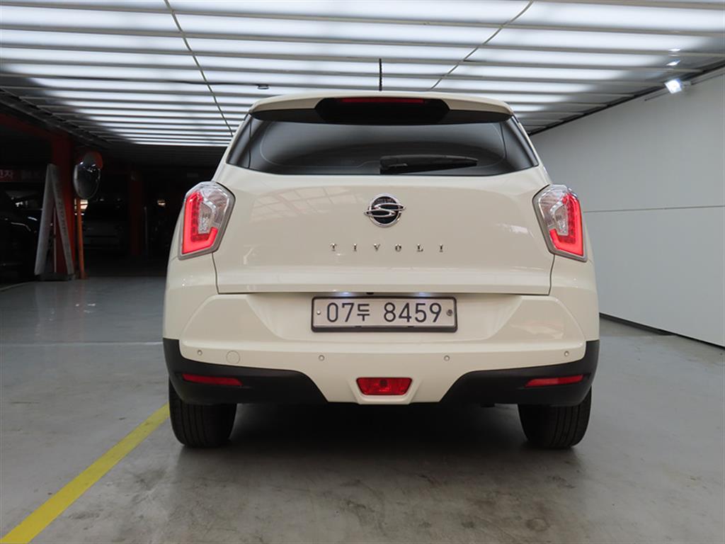 Ssangyong Tivoli - Vista 3