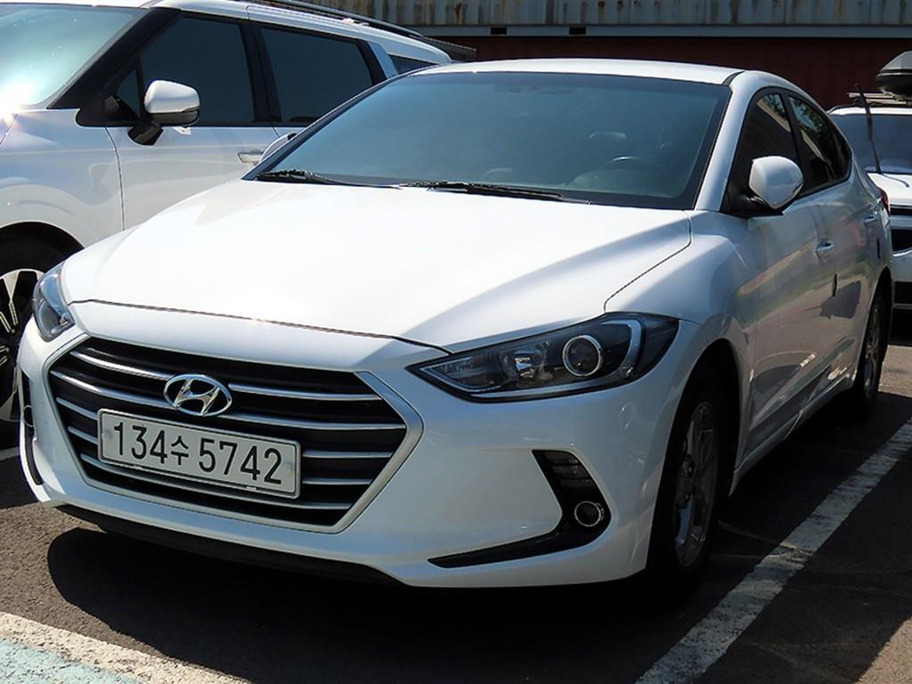 HYUNDAI Avante - Vista 2