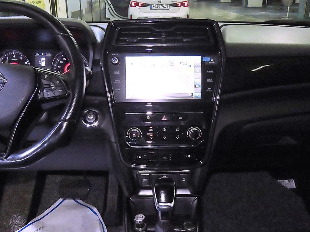 Ssangyong Tivoli - Vista 11